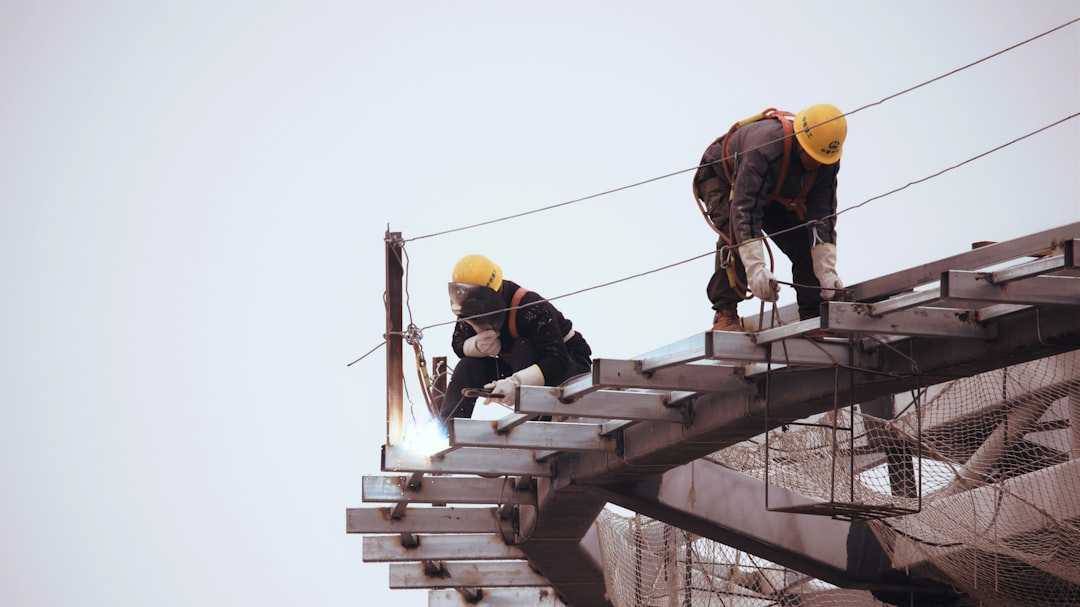 installation of steel roofing