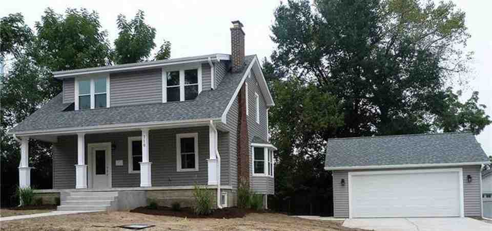 siding contractors pay completion