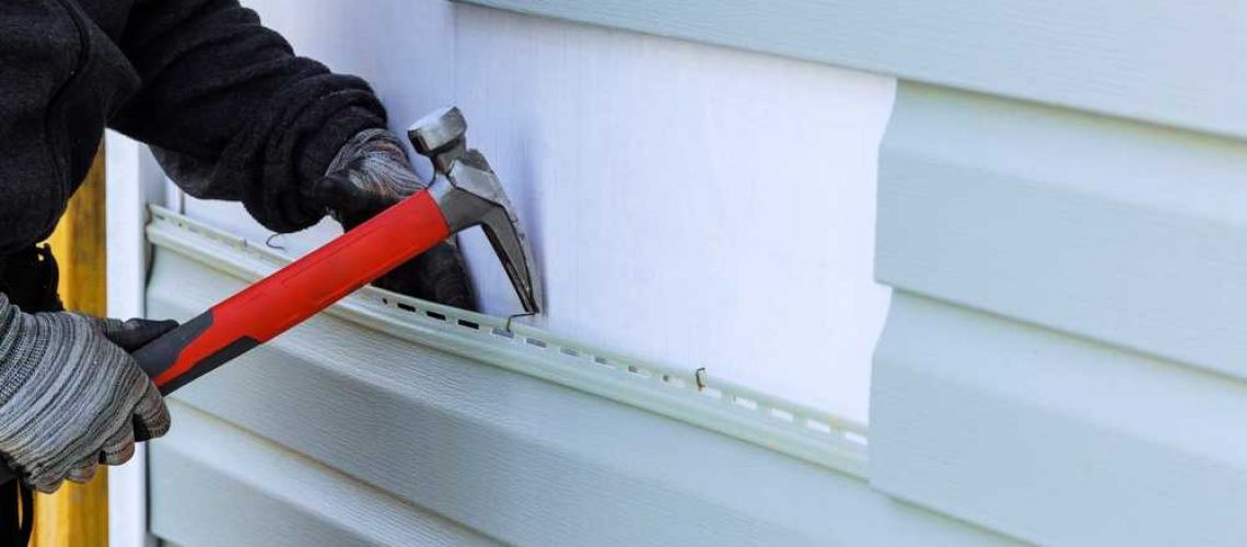 Common Siding Issues and How Home Siding Repair Can Help